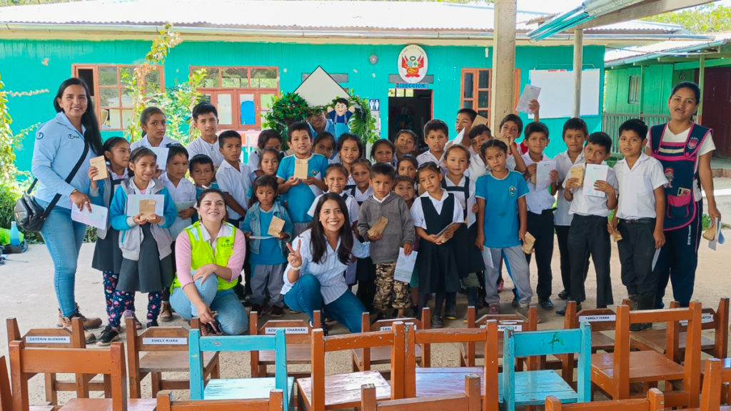 Alumnos de escuela de Huánuco en taller de lectura por Empresa de Generación Huallaga